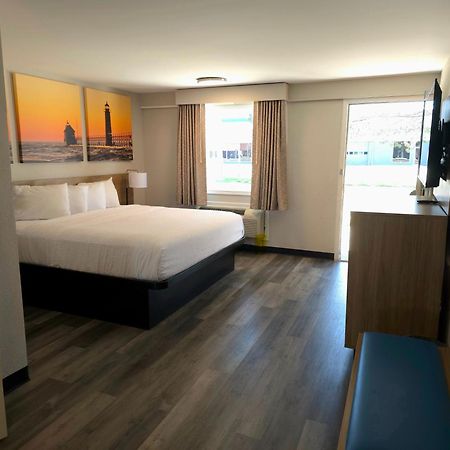 Days Inn And Suites By Wyndham Port Huron Kültér fotó