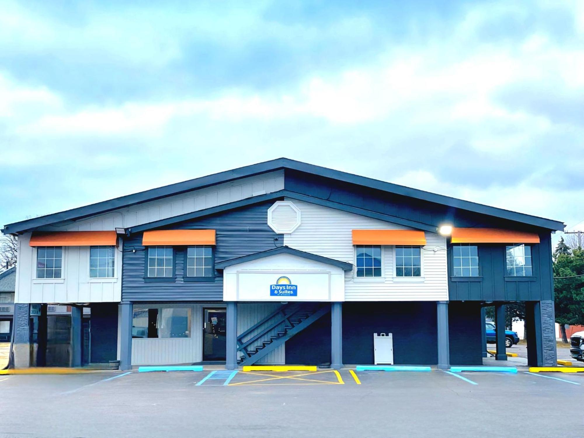 Days Inn And Suites By Wyndham Port Huron Kültér fotó