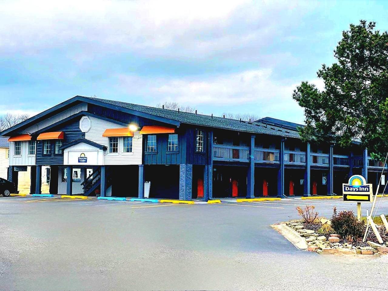 Days Inn And Suites By Wyndham Port Huron Kültér fotó
