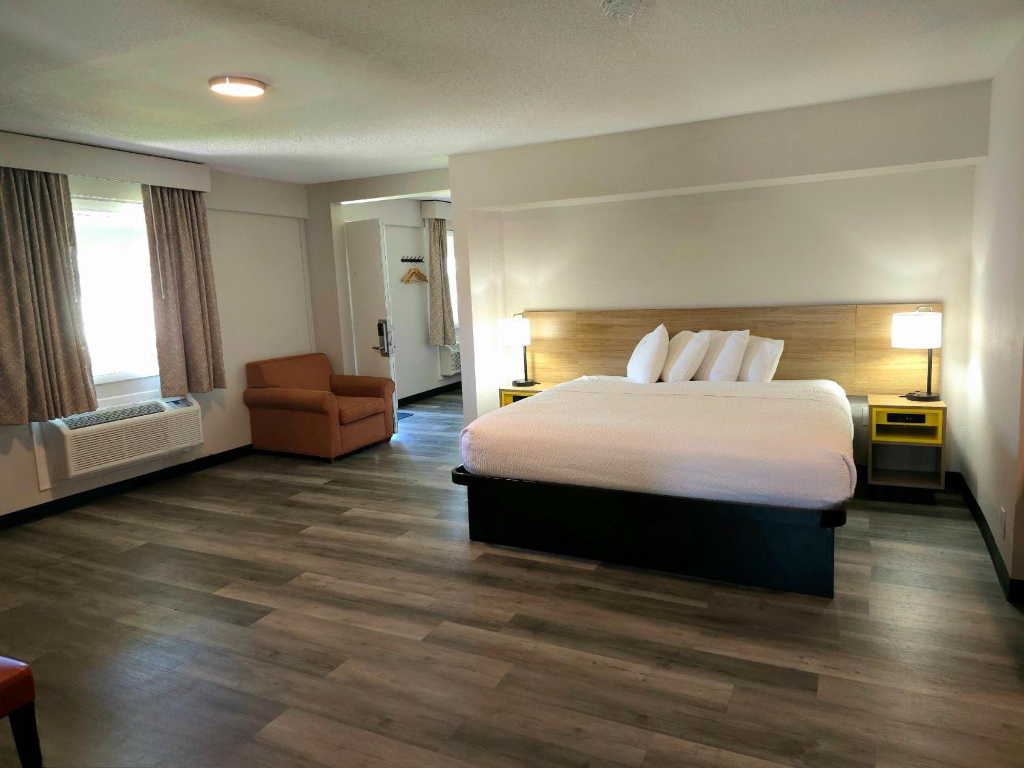 Days Inn And Suites By Wyndham Port Huron Kültér fotó